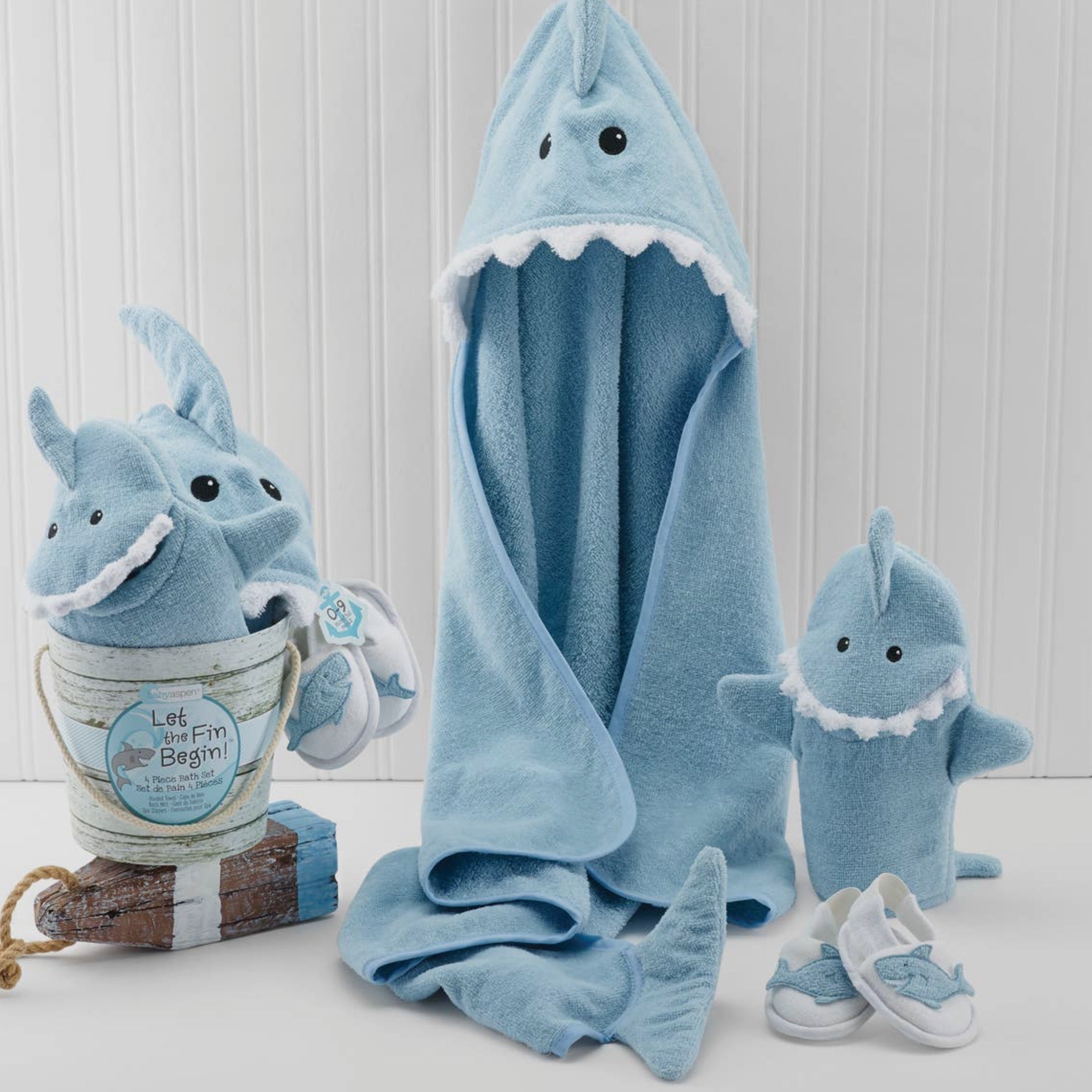 Blue Shark 4 Piece Bath Bucket