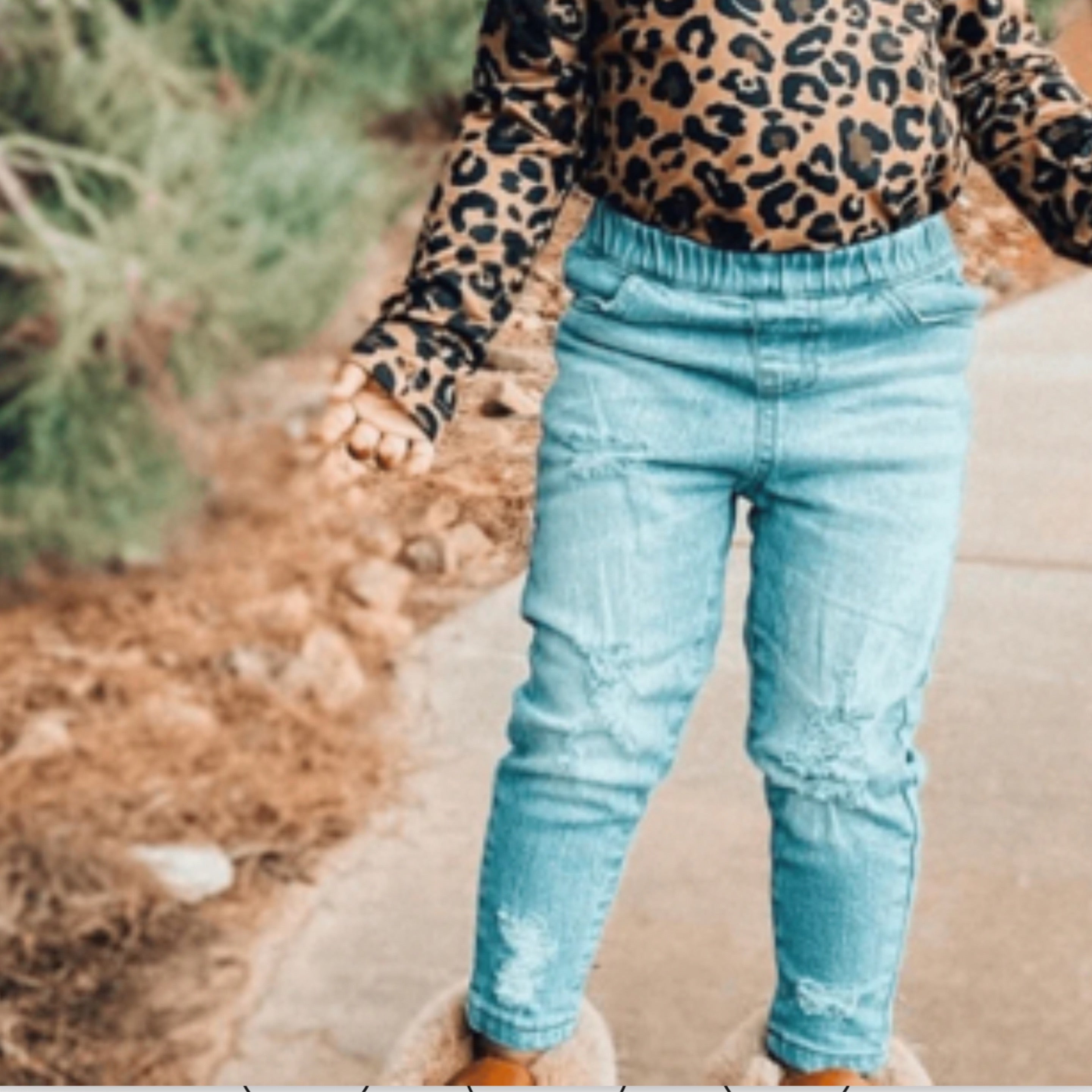 Drew Distressed Jeans