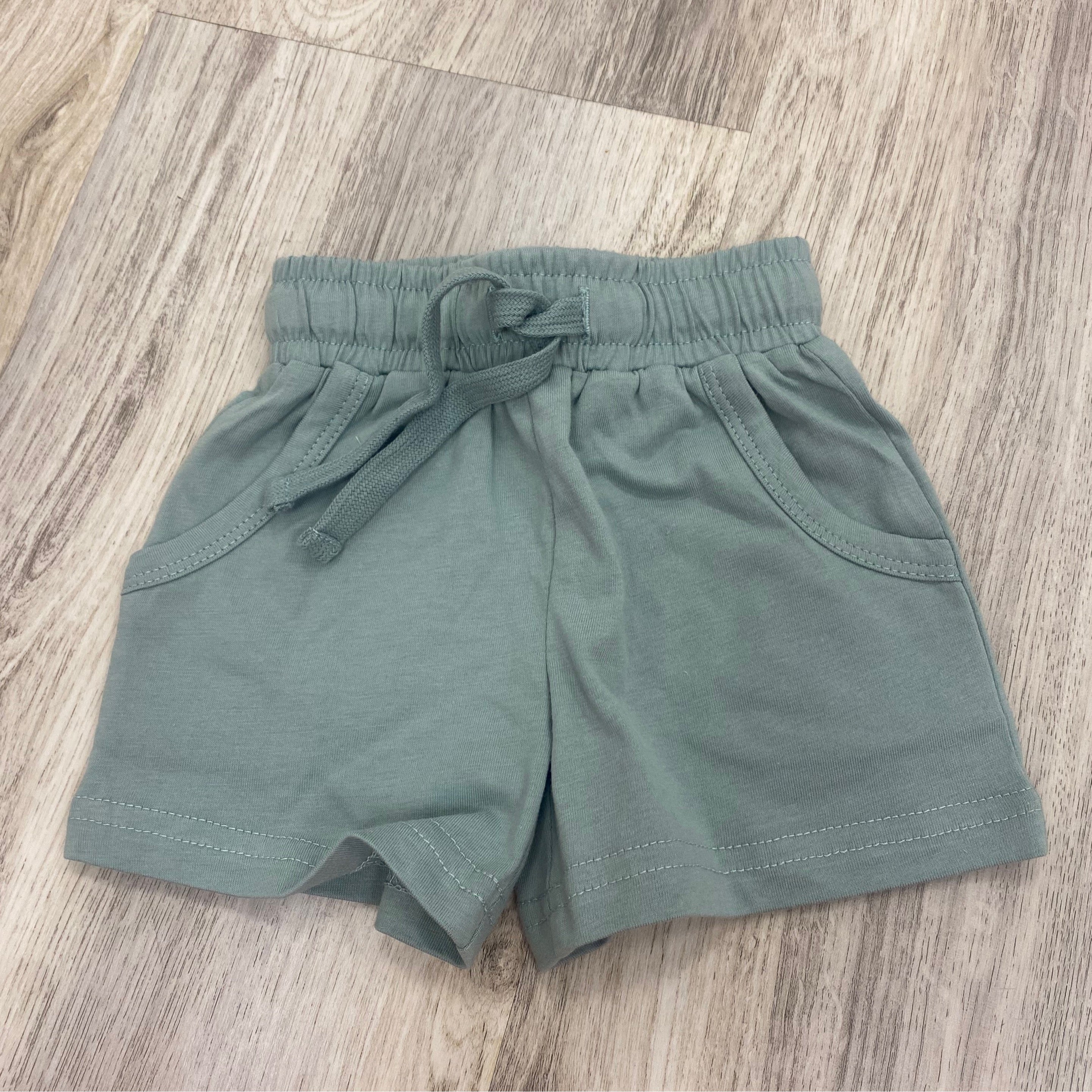 Organic Shorts with Pockets (green)